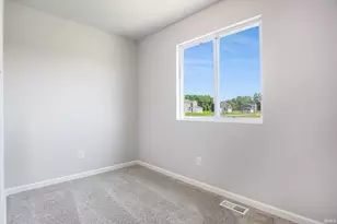 901 Breezewood Dr, Lakeville, IN 46536 - Photo 9