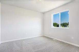 901 Breezewood Dr, Lakeville, IN 46536 - Photo 15