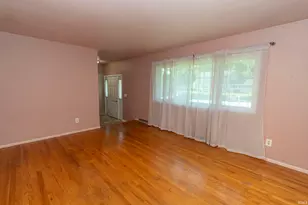 1237 Hampshire Dr, South Bend, IN 46614 - Photo 9