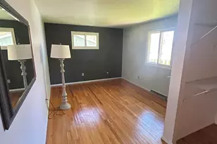 1237 Hampshire Dr, South Bend, IN 46614 - Photo 9