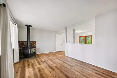 18360 Roosevelt Road, South Bend, IN 46614 - Photo 5