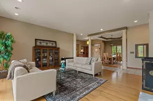 58732 River Forest Dr, Goshen, IN 46528 - Photo 5