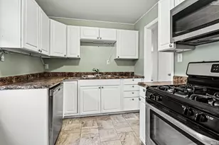 2226 Beverly Pl, South Bend, IN 46616 - Photo 7