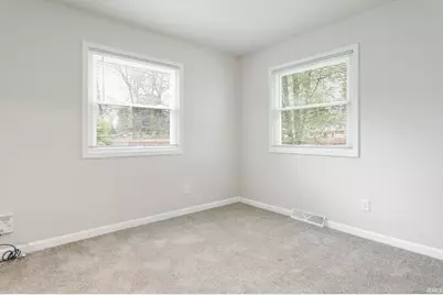 52180 Scott Street, South Bend, IN 46637 - Photo 9