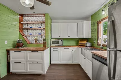 219 W Patterson Street, Lakeville, IN 46536 - Photo 5