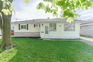 1228 Ironwood Dr, South Bend, IN 46617 - Photo 1