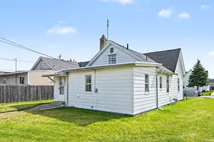 421 S Carlisle St, South Bend, IN 46619 - Photo 7