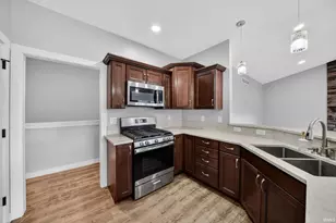 54715 Pierre Trails Dr, Osceola, IN 46561 - Photo 11