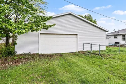 2537 Middlebury Street, Elkhart, IN 46516 - Photo 3