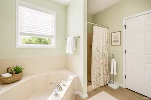 6641 Dockside Dr, South Bend, IN 46628 - Photo 17