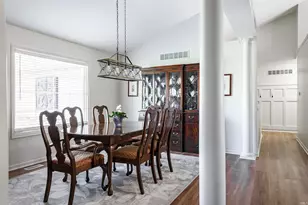 56143 Hollingshead Dr, Mishawaka, IN 46545 - Photo 11