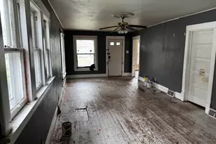 1419 Marine St, South Bend, IN 46635 - Photo 5