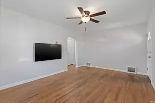 2021 Hollywood Pl, South Bend, IN 46616 - Photo 7