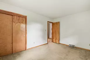 20861 Darden Rd, South Bend, IN 46628 - Photo 13