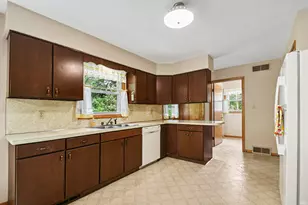 20861 Darden Rd, South Bend, IN 46628 - Photo 9