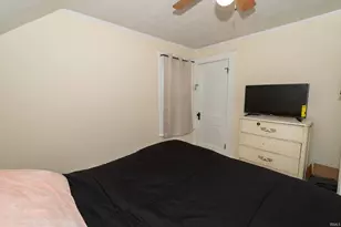 324 E 12th St, Mishawaka, IN 46544 - Photo 13