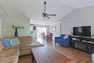 4310 Glenn Oak Dr, South Bend, IN 46628 - Photo 5