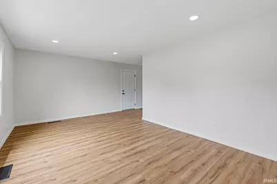 56544 Lantz Boulevard, Elkhart, IN 46516 - Photo 5