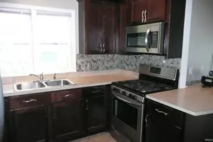 2057 Riverside Dr, South Bend, IN 46616 - Photo 9