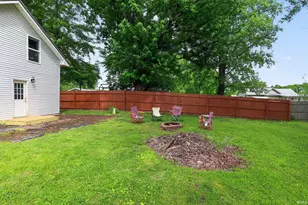 114 E Randolph St, La Paz, IN 46537 - Photo 13