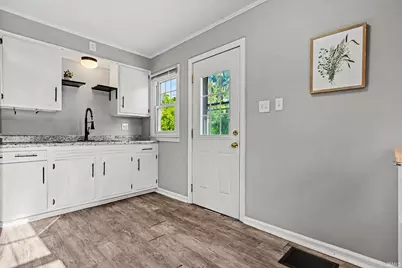 2427 Corby Boulevard, South Bend, IN 46615 - Photo 9