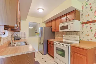 1870 St Michaels Ct, South Bend, IN 46614 - Photo 11