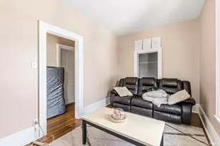 323 S 6th St, Goshen, IN 46528 - Photo 17