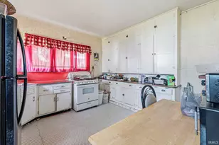 323 S 6th St, Goshen, IN 46528 - Photo 23