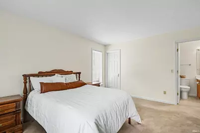1811 E Madison Street, South Bend, IN 46617 - Photo 9