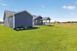 18391 Lanner Ct, New Paris, IN 46553 - Photo 29