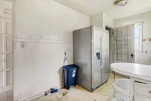 301 Altgeld St, South Bend, IN 46614 - Photo 7