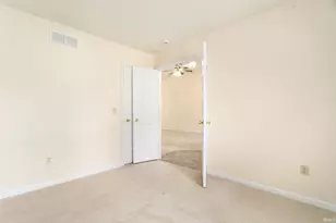 4342 Cross Creek Dr, South Bend, IN 46628 - Photo 19