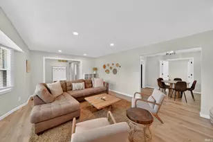 1357 Campeau St, South Bend, IN 46617 - Photo 5