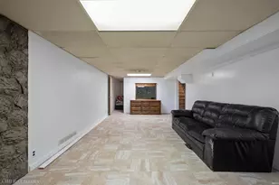 3718 Surrey Ln, South Bend, IN 46628 - Photo 17