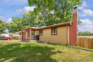 3718 Surrey Ln, South Bend, IN 46628 - Photo 5