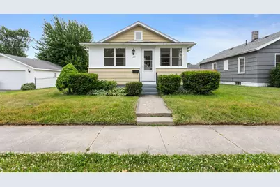 529 W Marion Street, Mishawaka, IN 46545 - Photo 1
