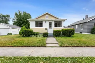 529 W Marion St, Mishawaka, IN 46545 - Photo 1