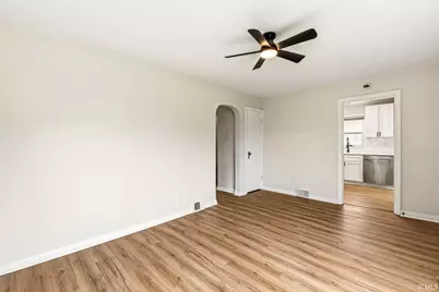 631 Gernhart Avenue, Mishawaka, IN 46544 - Photo 5