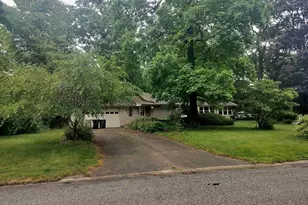 906 White Oak Dr, South Bend, IN 46617 - Photo 1