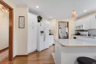 25612 Shorewood Ct, South Bend, IN 46619 - Photo 9