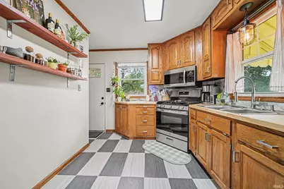 1025 W Battell Street, Mishawaka, IN 46545 - Photo 13