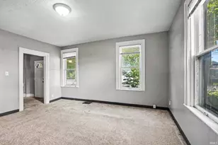 922 E Grove St, Mishawaka, IN 46545 - Photo 5