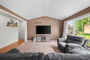 51813 Melwood Ct, South Bend, IN 46628 - Photo 7