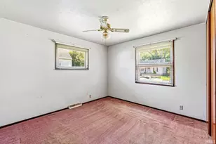 2811 Fredrickson St, South Bend, IN 46628 - Photo 17