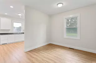 1015 Allen St, South Bend, IN 46616 - Photo 11