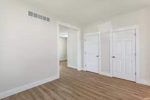 1011 Allen St, South Bend, IN 46616 - Photo 13