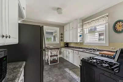 420 W Madison Street, South Bend, IN 46601 - Photo 17