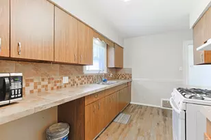 2157 Berkley Pl, South Bend, IN 46616 - Photo 13