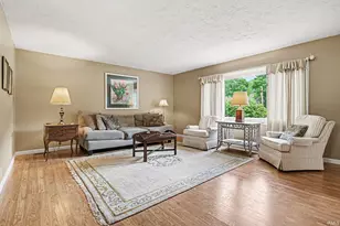 121 S Twyckenham Dr, South Bend, IN 46617 - Photo 5