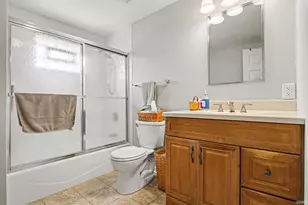 2009 Scottswood Cir, South Bend, IN 46617 - Photo 13